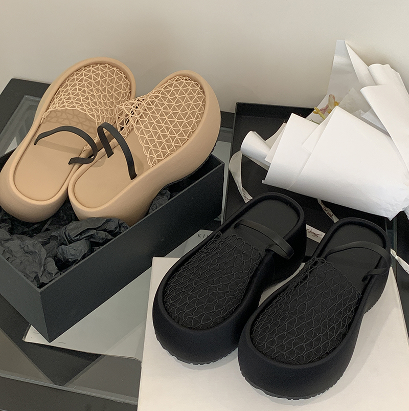 2026 New Summer Design Mesh Hollow Breathable Covered Toe Half Slippers Thick Sole Roman Platform Shoes