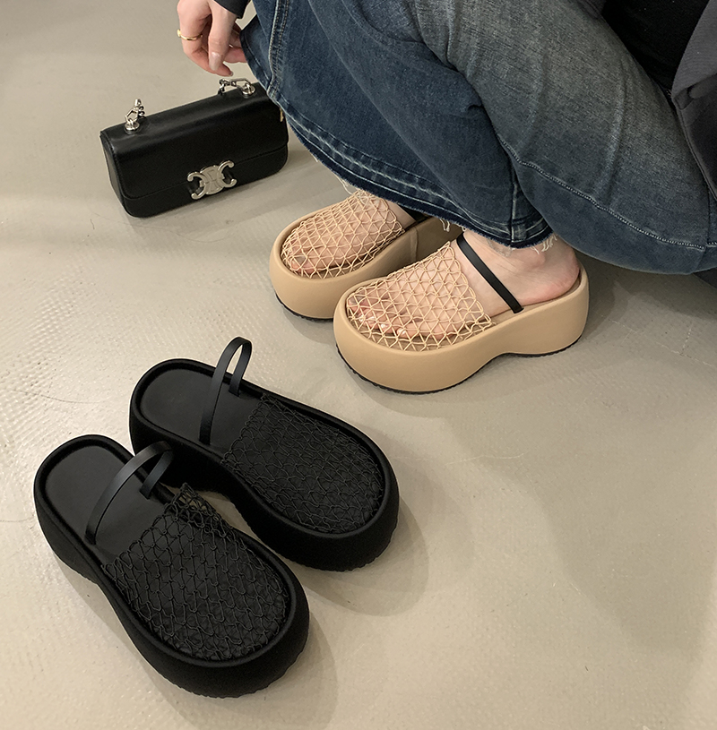 2026 New Summer Design Mesh Hollow Breathable Covered Toe Half Slippers Thick Sole Roman Platform Shoes