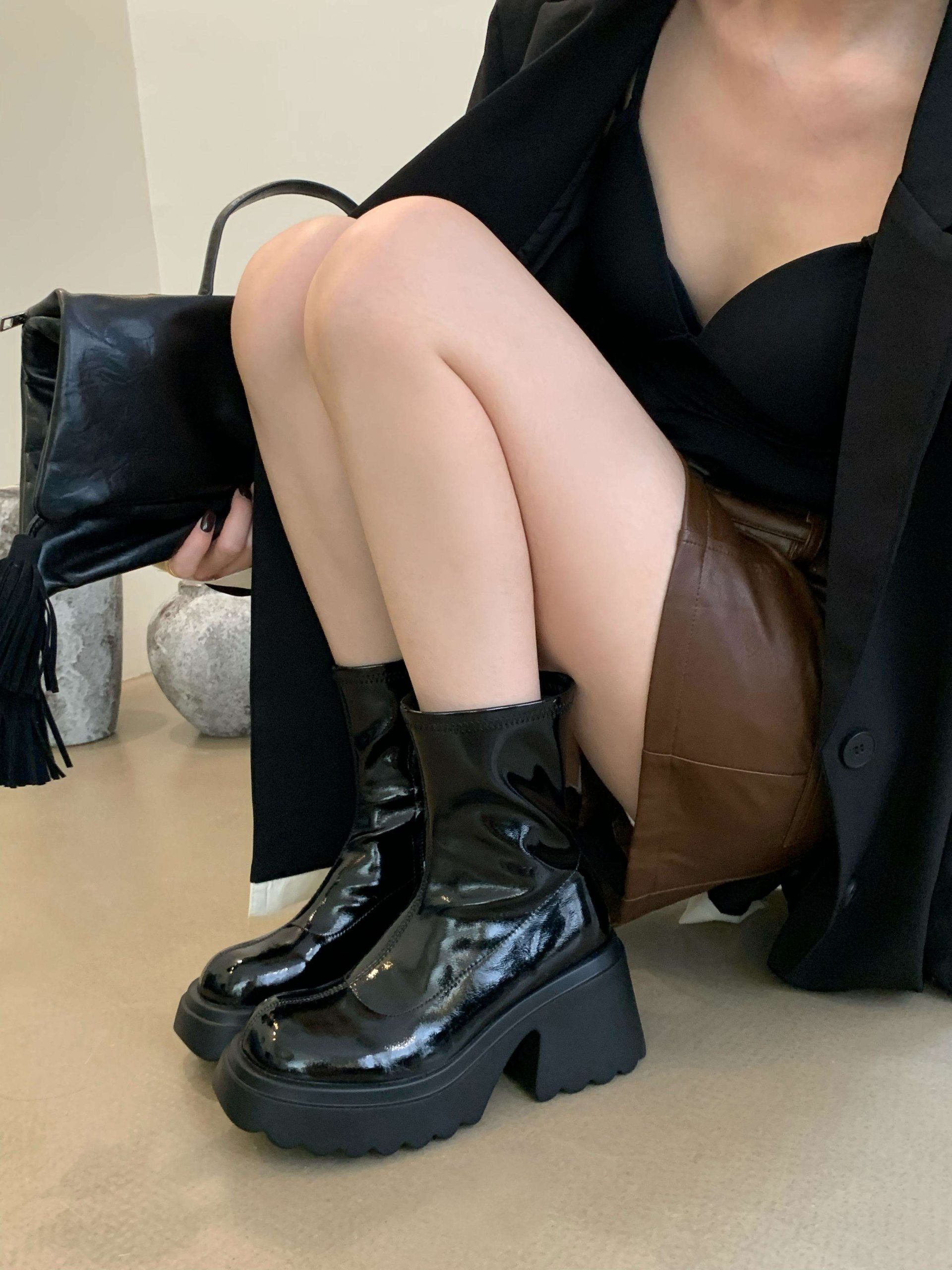 2025 New Autumn Winter Thick Sole Martin Boots Elevated Stretch