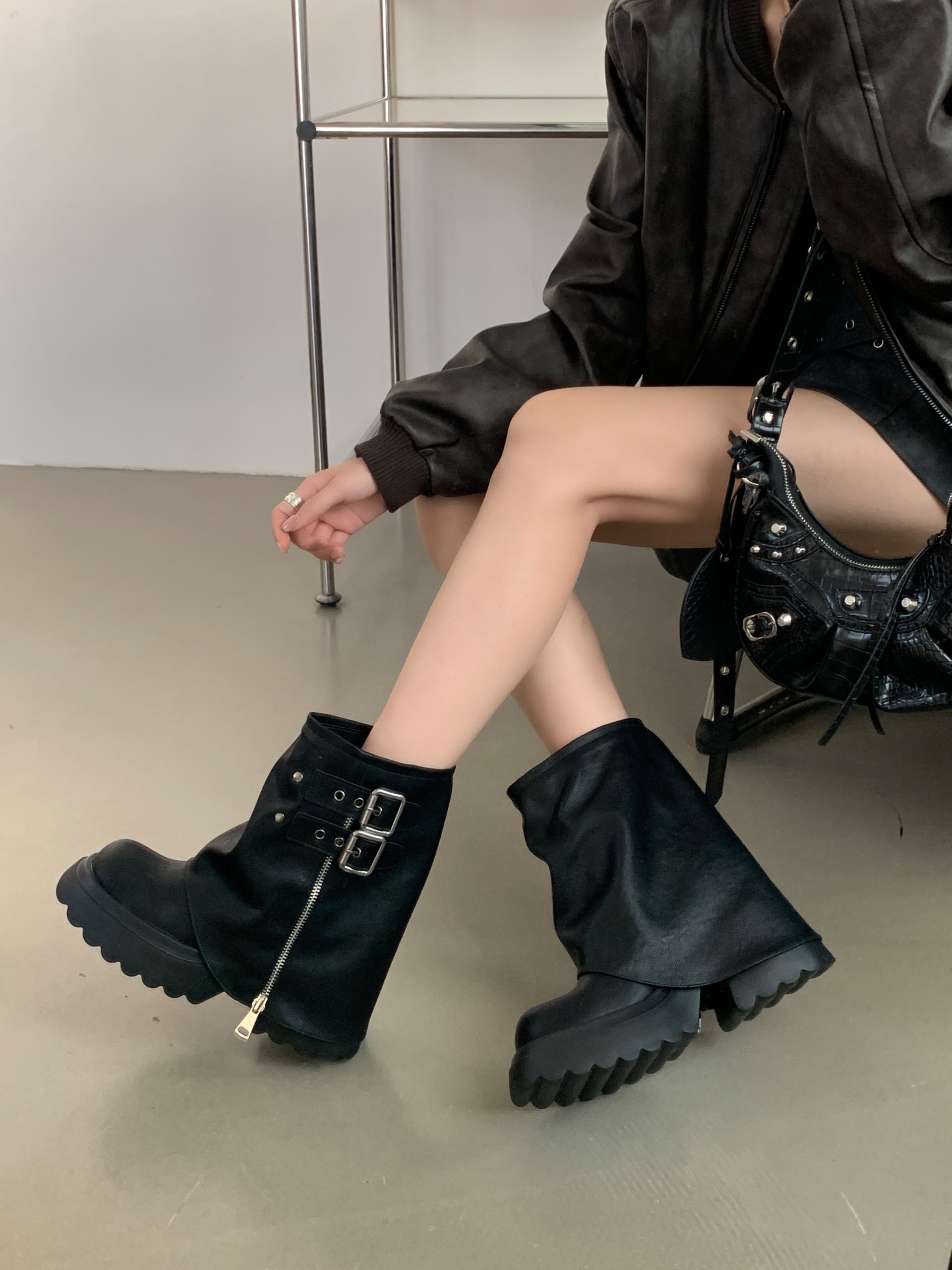 1753861459049_0AlLff.jpg British Style Martin Boots Women 2025 New Trend Street Tube Boots Thick Sole Height Increasing Round Toe Short Boots for Petite Women
