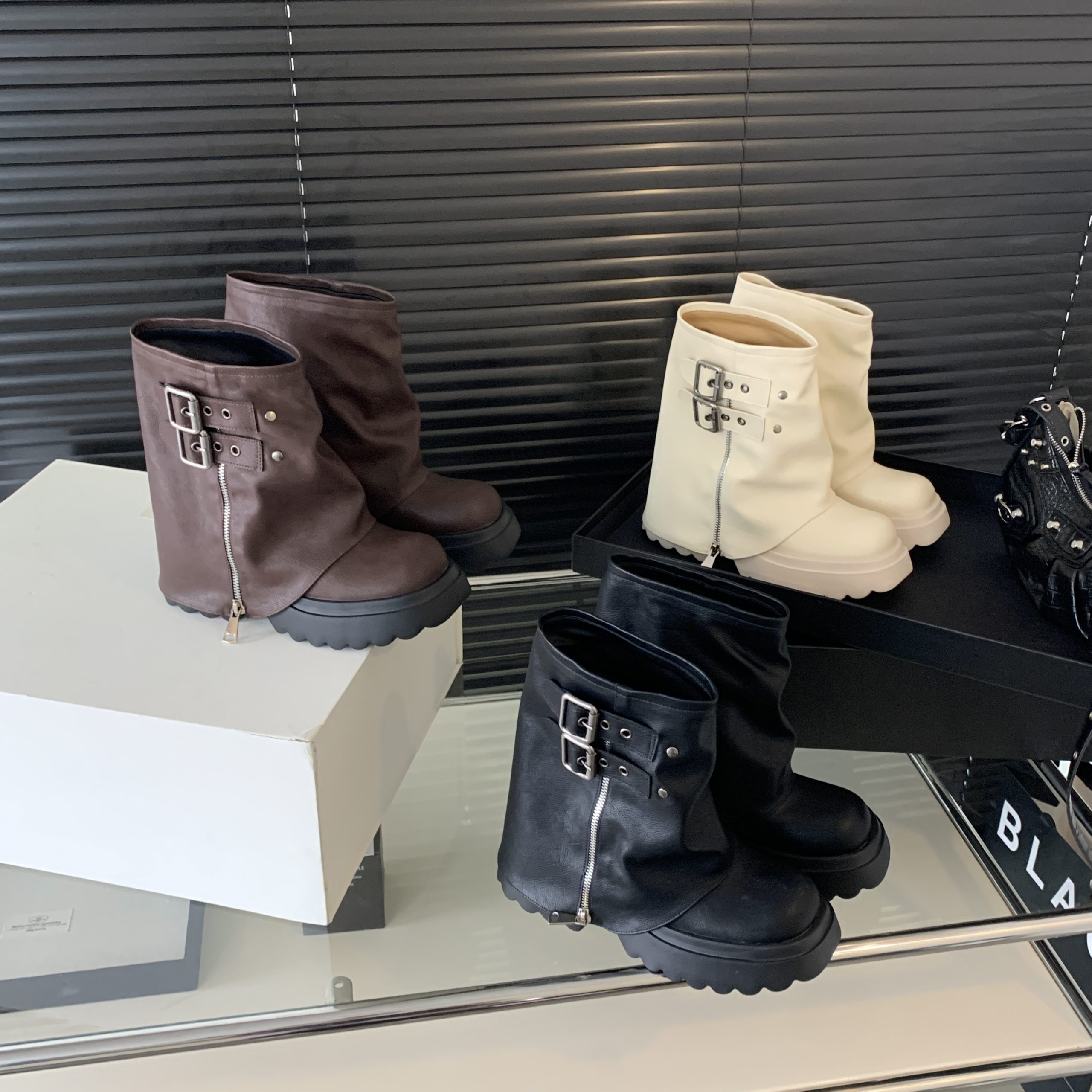 1753861459061_AcseR1.jpg British Style Martin Boots Women 2025 New Trend Street Tube Boots Thick Sole Height Increasing Round Toe Short Boots for Petite Women
