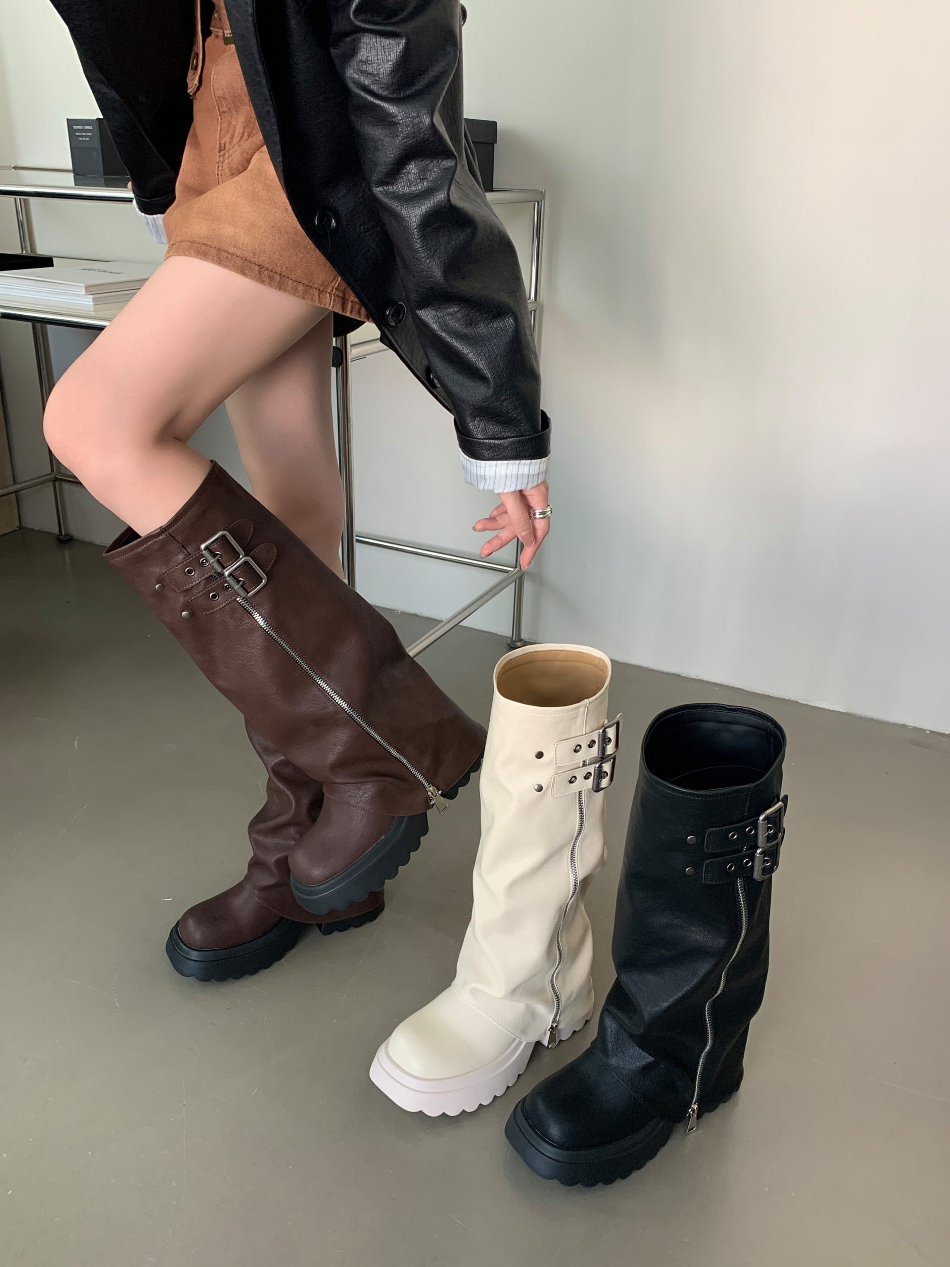 1753929216182_PWn5UP.jpg 2025 New Chunky Sole Riding Boots for Women, Round Toe, High Top, Platform, Short Height Boosting, British Style Martin Boots