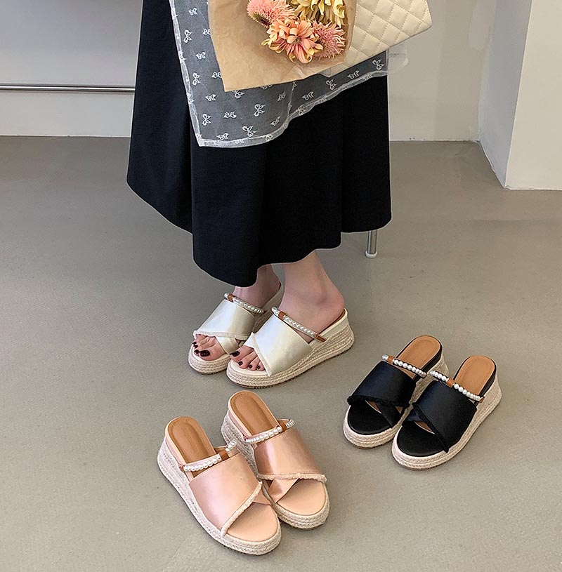 Women's Chunky Platform Slide Sandals with Pearl Strap 7cm Height Increase 2026 New Style Tassel Slippers