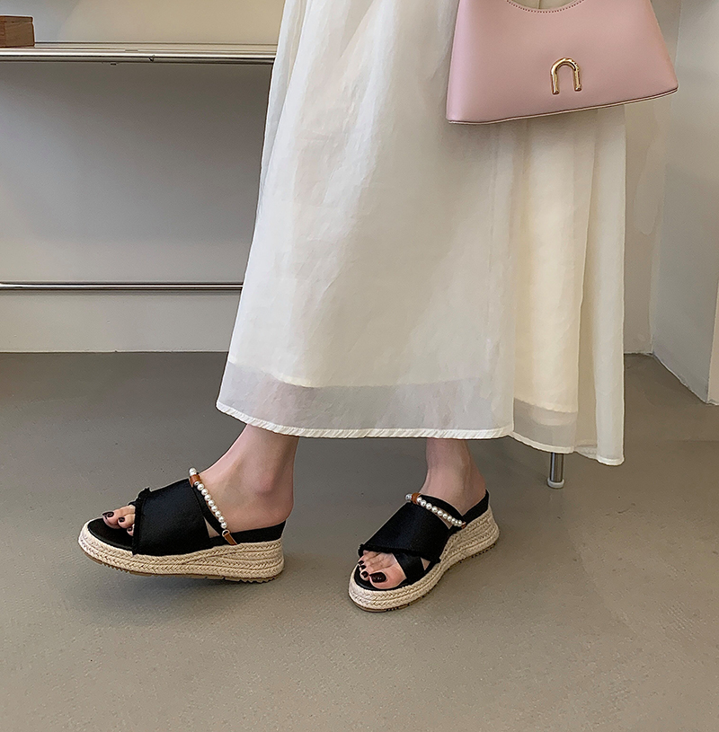 Women's Chunky Platform Slide Sandals with Pearl Strap 7cm Height Increase 2026 New Style Tassel Slippers